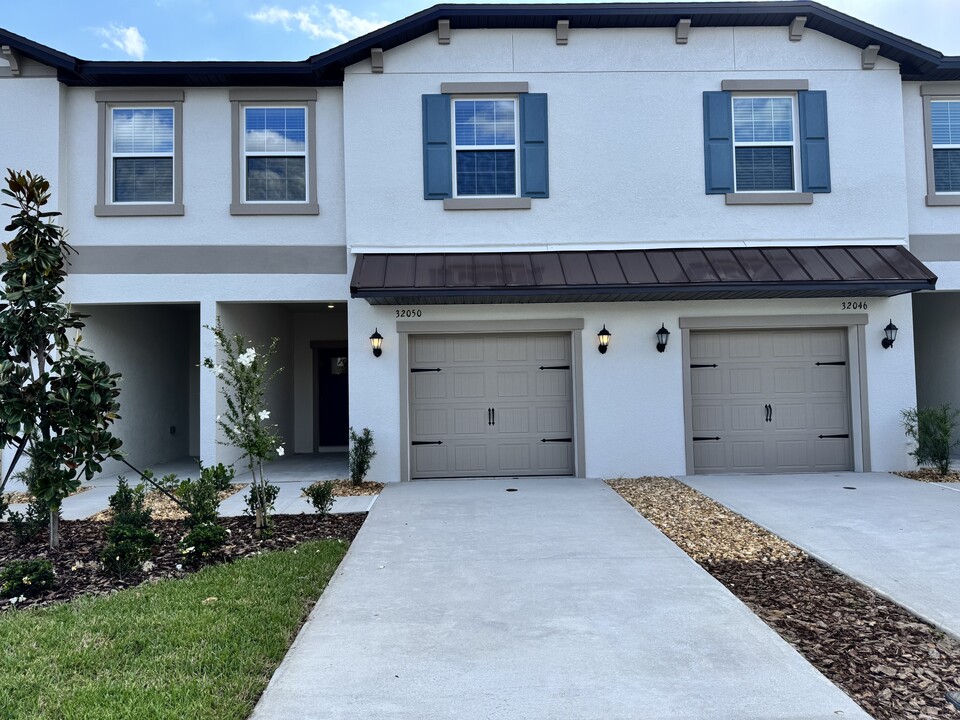 32050 Spiceberry St in San Antonio, FL - Building Photo