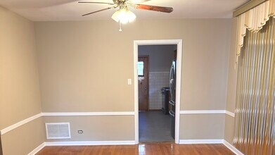 11706 S Artesian Ave in Chicago, IL - Building Photo - Building Photo