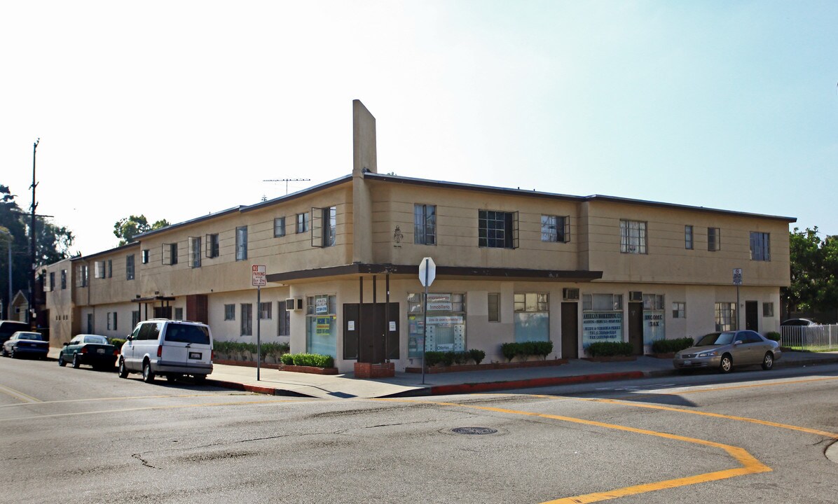 The Rivera in Huntington Park, CA - Foto de edificio