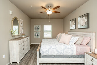 Promenade Commons in Rogers, AR - Building Photo - Interior Photo