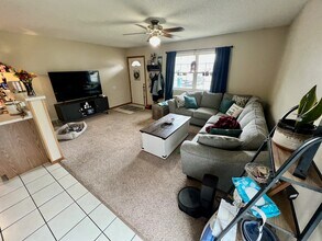 2209 Melanie Ln in Eau Claire, WI - Foto de edificio - Building Photo