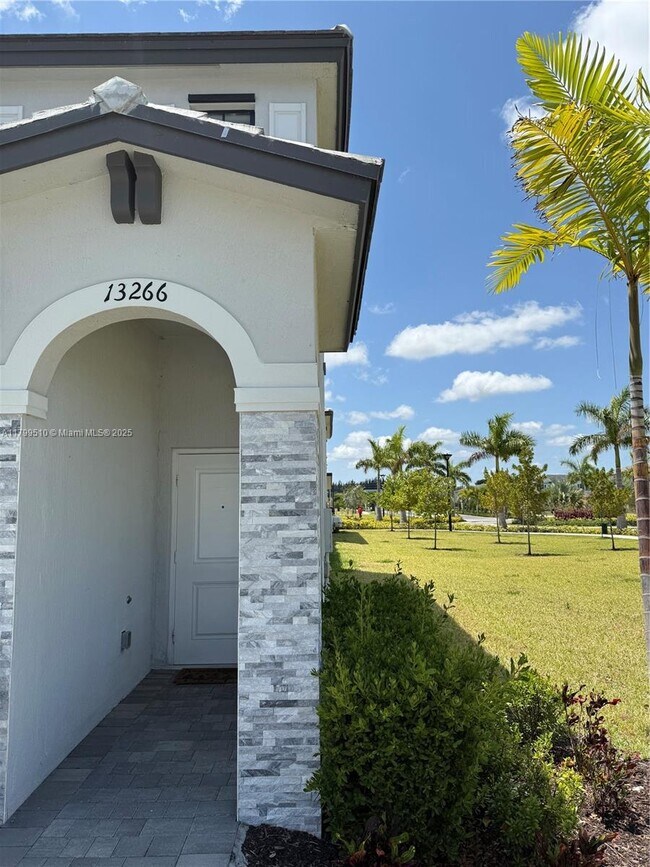 13266 SW 285th St in Homestead, FL - Building Photo - Building Photo
