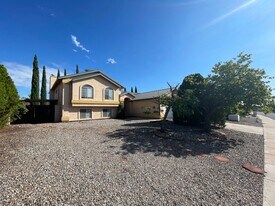 2717 S Suncrest Dr in Sierra Vista, AZ - Building Photo