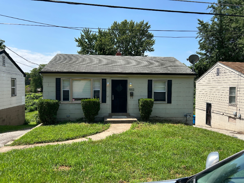 7100 Beulah Ave in Jennings, MO - Foto de edificio