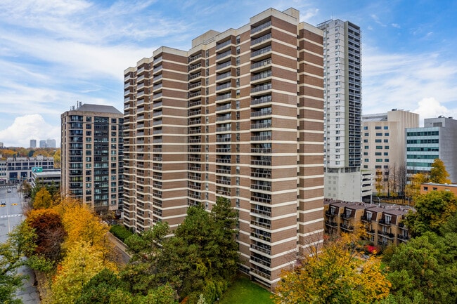 Balfour Square in Toronto, ON - Building Photo - Building Photo