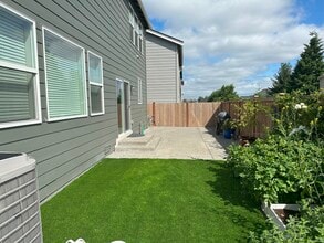 18717 111th Ave E in Puyallup, WA - Building Photo - Building Photo