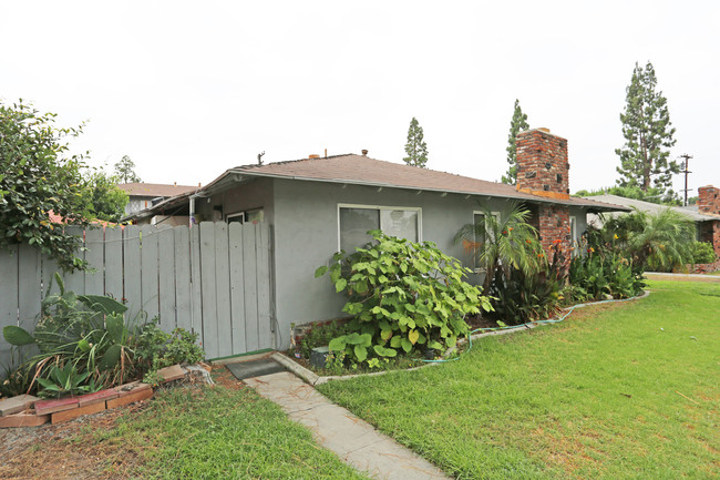 12182 Haster St in Garden Grove, CA - Building Photo - Building Photo