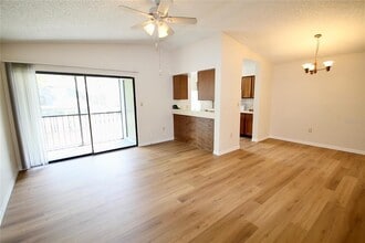 185 Waterfall Way in Altamonte Springs, FL - Building Photo - Building Photo