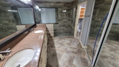 13307 Lynnville Dr in Houston, TX - Building Photo - Building Photo