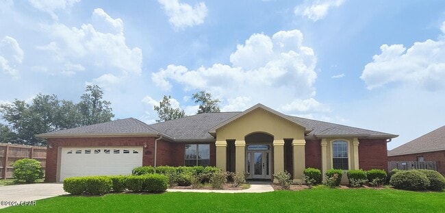 property at 3401 Hillcrest Dr
