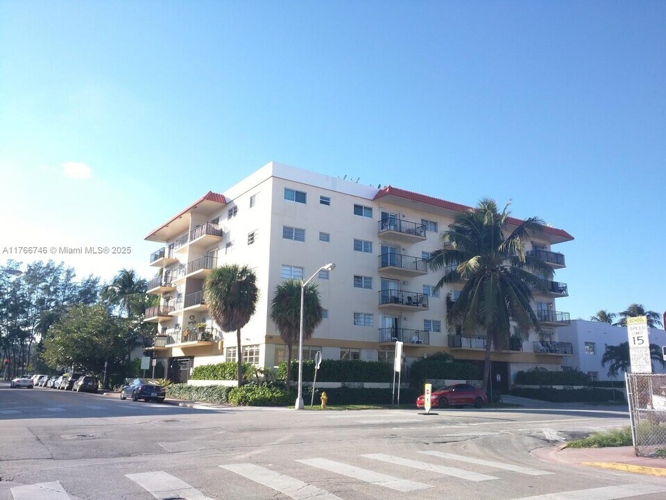 1428 Euclid Ave in Miami Beach, FL - Foto de edificio