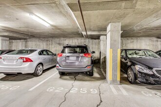 475 K St NW, Unit 919 in Washington, DC - Foto de edificio - Building Photo