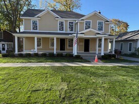 627 N River St in Ypsilanti, MI - Building Photo