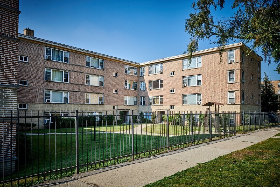 6122 N Seeley Ave in Chicago, IL - Building Photo