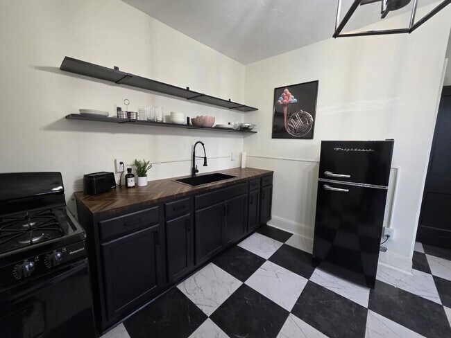 126 Dawes Ave in Akron, OH - Building Photo - Building Photo