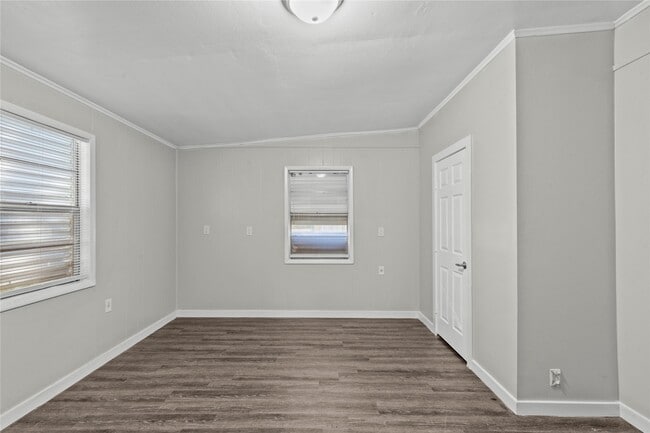 property at 1916 N Logan St