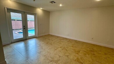 13005 SW 119th Terrace in Miami, FL - Building Photo - Building Photo