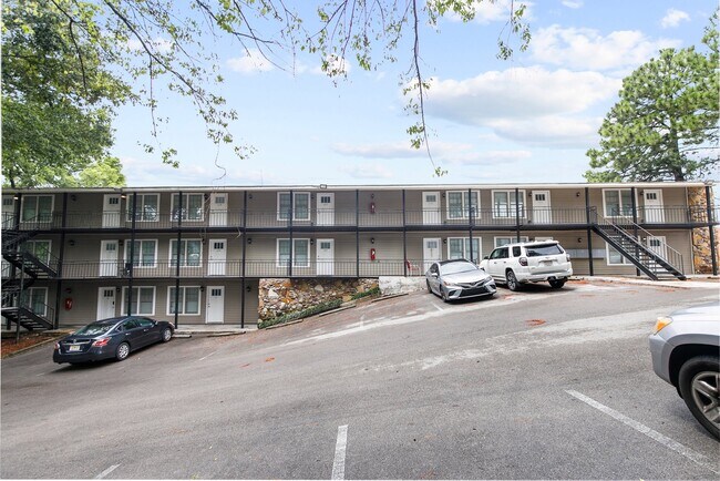 Mountain Crest in Birmingham, AL - Foto de edificio - Building Photo