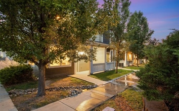 3331 Apple Blossom Ln in Greeley, CO - Foto de edificio - Building Photo