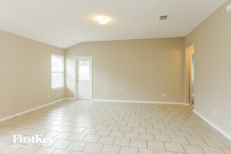 7123 Pandora Wy, Unit C-406 in San Antonio, TX - Foto de edificio - Building Photo