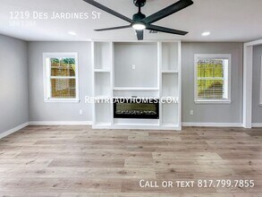 1219 Des Jardines St in Houston, TX - Building Photo - Building Photo