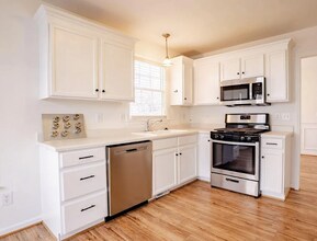 9 Casabelle Ct in Durham, NC - Foto de edificio - Building Photo