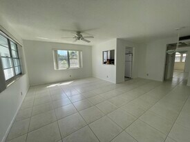 343 Windsor O in West Palm Beach, FL - Building Photo