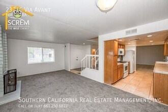 23716 Vía Avant in Santa Clarita, CA - Building Photo - Building Photo