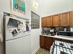 1222 W Grace St, Unit K09J in Chicago, IL - Building Photo - Building Photo