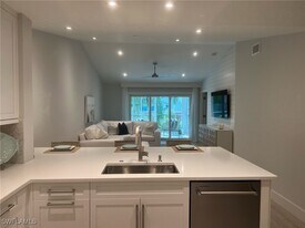 7713 Jewel Ln in Naples, FL - Building Photo