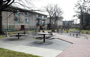 Kentucky Courts Apartments in Washington, DC - Building Photo - Building Photo