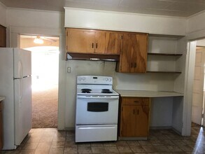 346 N 4th St in Springfield, OR - Building Photo - Building Photo