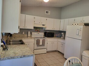4083 Dotham St in Port Charlotte, FL - Building Photo - Building Photo