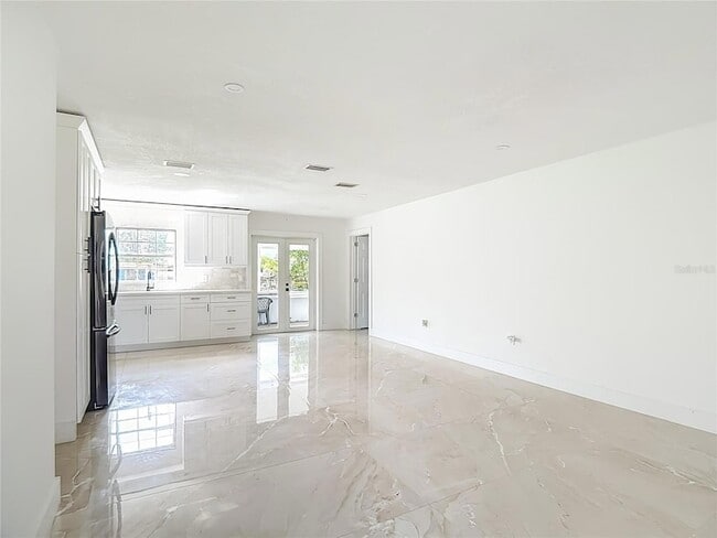 201 Valencia Dr in Auburndale, FL - Building Photo - Building Photo