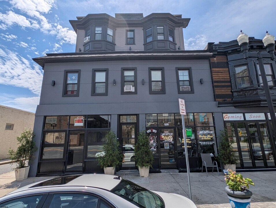 526 Atlantic Ave in Atlantic City, NJ - Building Photo