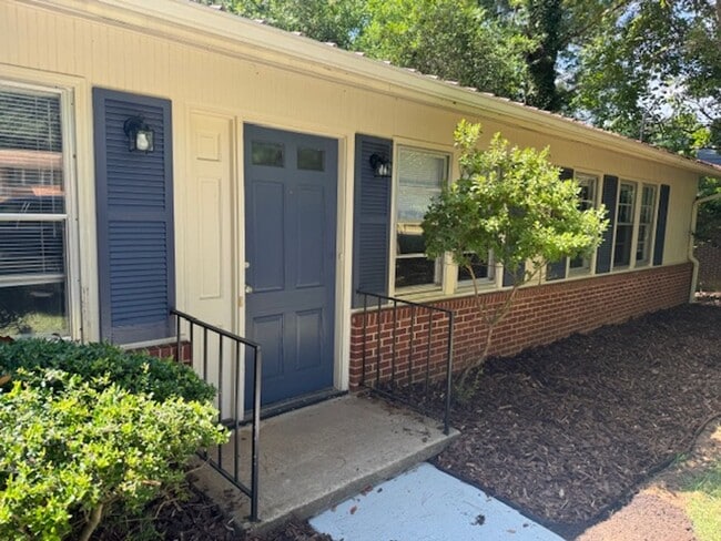property at 225 Ferncliff Dr