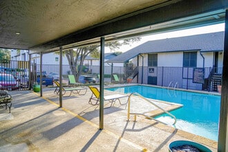 210 W Tarrant Rd in Grand Prairie, TX - Building Photo - Building Photo