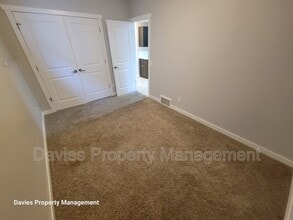 5606 Greenough Cape NW in Edmonton, AB - Building Photo - Building Photo