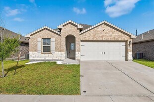 8133 Cattlemen Dr in Corpus Christi, TX - Building Photo