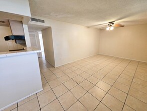 1440 Holden Ave in Orlando, FL - Foto de edificio - Building Photo