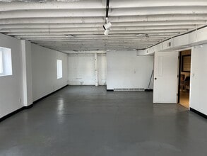 5701 NW Radial Hwy in Omaha, NE - Building Photo - Building Photo