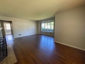 76 Elmhurst SE in Grand Rapids, MI - Building Photo - Building Photo