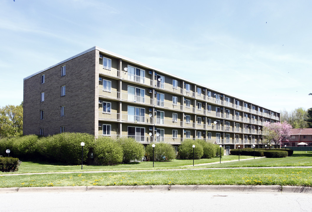 Studio City in Cuyahoga Falls, OH - Foto de edificio