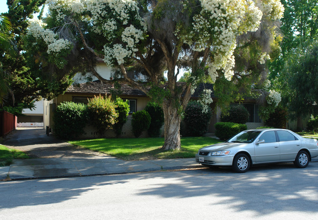 651 Belladonna Ct in Sunnyvale, CA - Building Photo - Building Photo