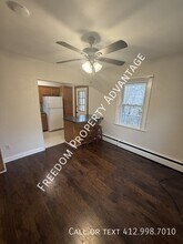 1305 Stem St in Pittsburgh, PA - Building Photo - Building Photo