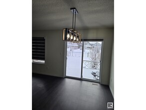 2430 Cassidy Way SW in Edmonton, AB - Building Photo - Building Photo