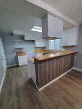 15012 Eastwood Ave, Unit 15012 in Lawndale, CA - Foto de edificio - Building Photo