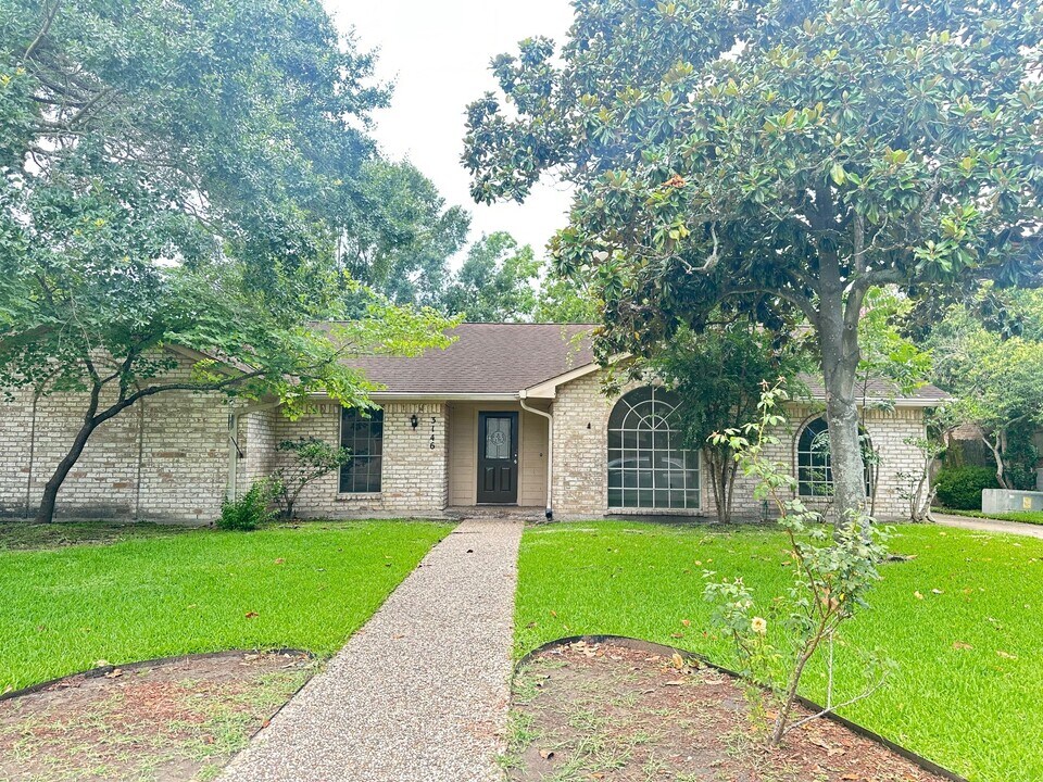 3146 Bonney Briar Dr in Missouri City, TX - Building Photo