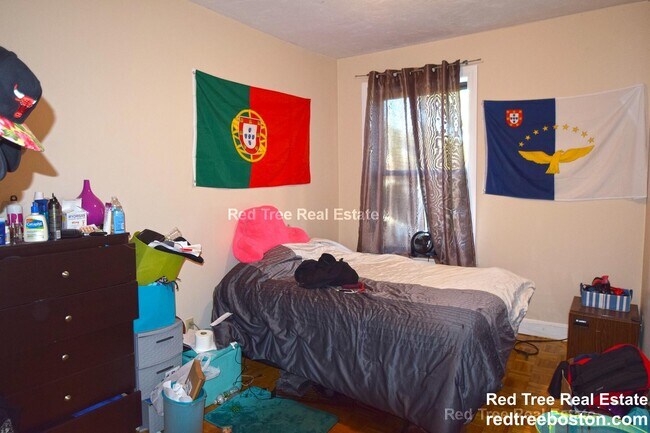 17 Highgate St, Unit 9 in Boston, MA - Building Photo - Building Photo