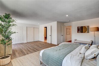 2685 S Tenaya Way in Las Vegas, NV - Building Photo - Building Photo